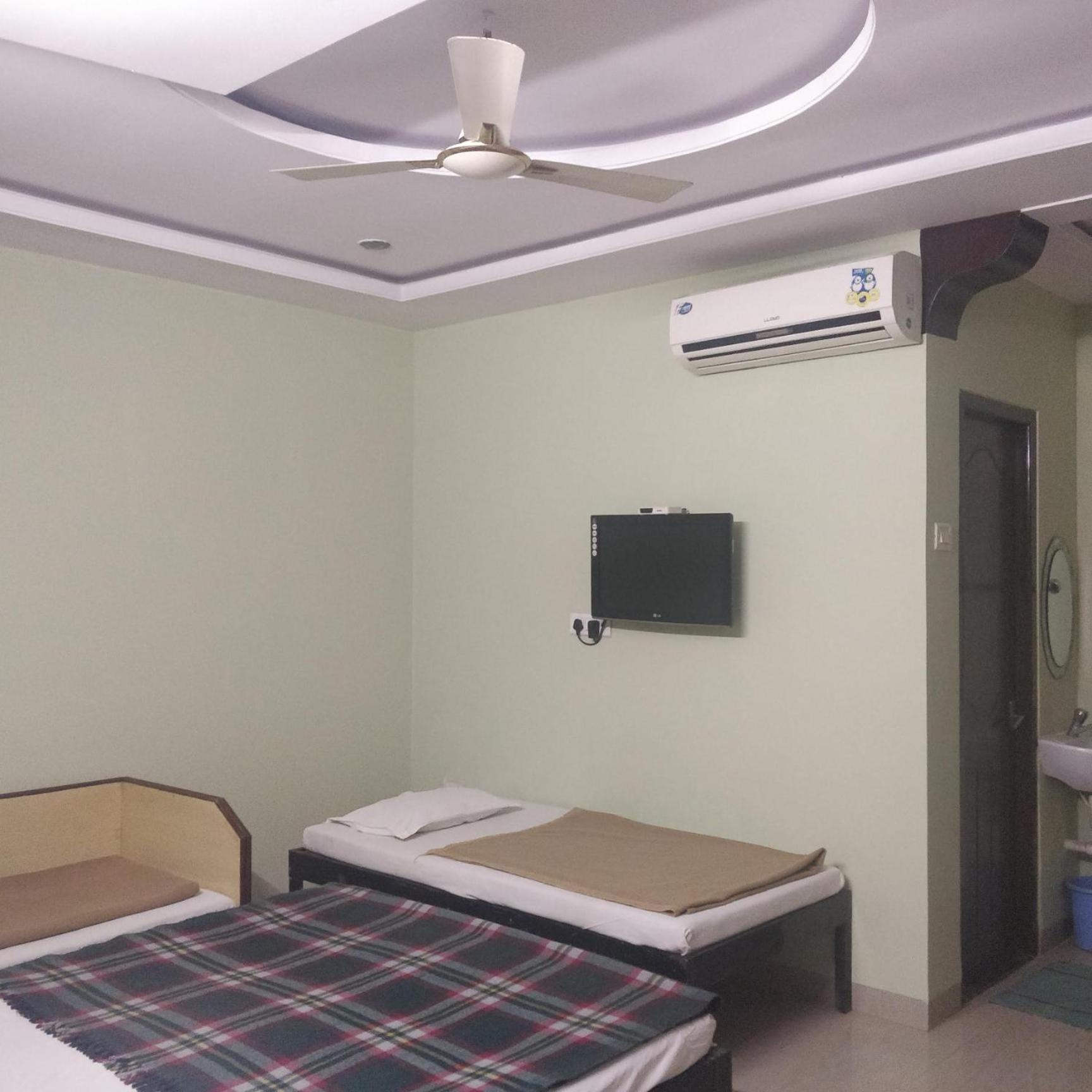Hotel Delta Executive Shirdi Exterior photo
