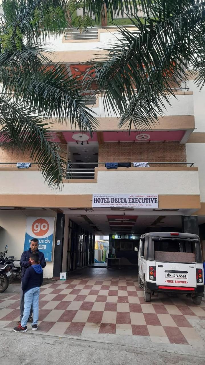 Hotel Delta Executive Shirdi Exterior photo