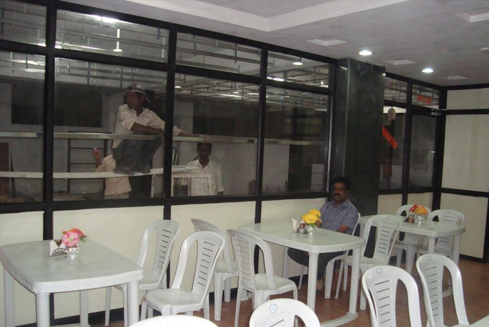 Hotel Delta Executive Shirdi Exterior photo
