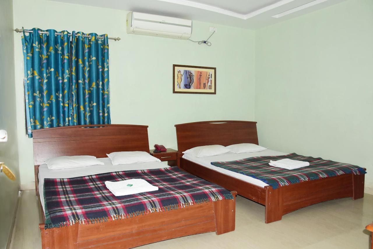 Hotel Delta Executive Shirdi Exterior photo