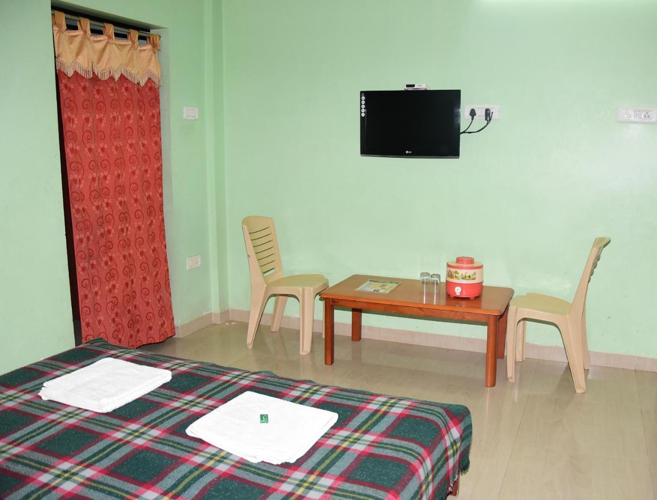 Hotel Delta Executive Shirdi Exterior photo