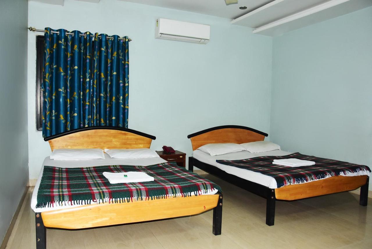 Hotel Delta Executive Shirdi Exterior photo